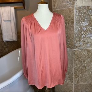 Betseys boutique shop vintage look size small king sleeve v neck blouse